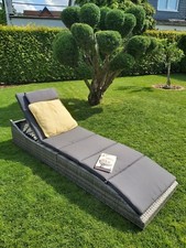 Gartenliege mit Auflage