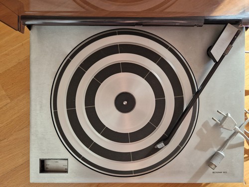 Bang olufsen o - &, b&o