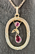 schöner Jugendstil Anhänger