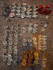 Über 100 Kerzenhalter für