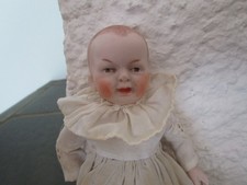 süße Porzellanpuppe - Baby -