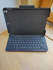 Logitech Combo Touch für iPad (7., 8. und 9. Generation) Hülle mit Tastatur grau