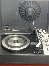 lesa Plattenspieler, Kofferplattenspieler mit Lautsprecher defekt an Bastler