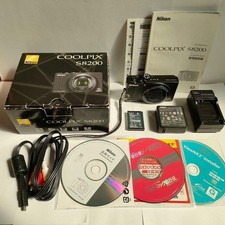 Nikon COOLPIX S8200