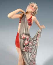 GOLDSCHEIDER TÄNZERIN MIT