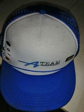 Basecap    A - TEAM blau weiss  selten o h n e  die Anstecknadeln Tesla Ford BMW