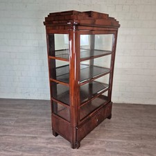 25884 Vitrine Geschirrschrank