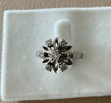 Weissgold Ring mit 7 Diamanten