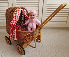 Korb Puppenwagen Handarbeit aus Korbmacherei + Baby Puppe - Vintage  80er J.