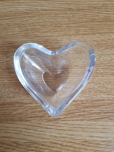 Glasschale herzförmig von