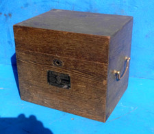 Antik Wohlmuth  Original Holzkiste Von Reizstromgerät 30 x 24 x 26 cm Ausenmaß