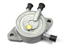 Benzinpumpe aus Metall für