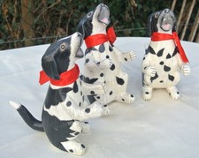 3x singender Hund Dalmatiner