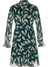 Chiffon Kleid in bequemer Form