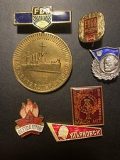 DDR & UdSSR Abzeichen Konvolut