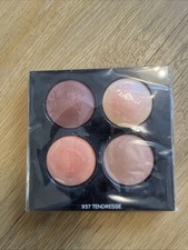 CHANEL LES 4 OMBRES LES 4 ROUGES YEUX ET JOUES EXKLUSIVKREATION CARACTERE 957