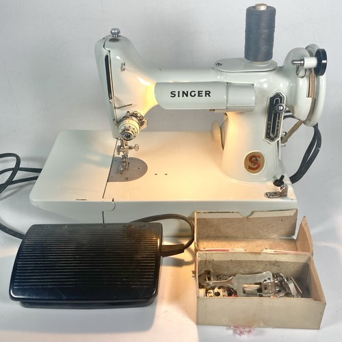 Weiße singer featherweight - singer,