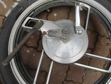 oldtimer Motorrad Hinterrad Felge Rad m Bremse und Ach Für Yamaha XS 400 Nr.C2R5