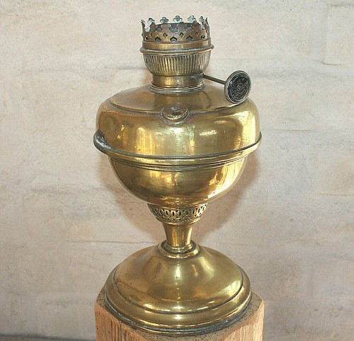 Alte antike petroleumlampe - alte,