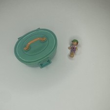 Polly Pocket -  Summer Villa   -  1996  -  mit Figur  und Zubehör