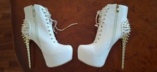 Weiße Stiefeletten Spikes