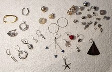 Konvolut 36 Single Ohrstecker