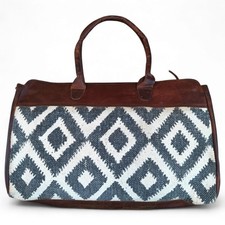 Handgefertigte Leder & Kelim