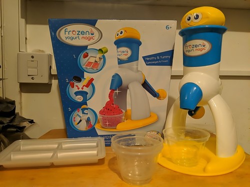 Frozen yogurt magic gesunder - yogurt, magic,