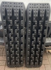 2 Sandbleche / Anfahrtshilfe Auto Offroad Perfekt für Camper Vanlife Wohnmobil