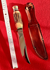 Altes stabiles Jagdmesser -