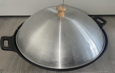 Grosser Gusseisen Wok 36x10cm