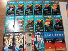 68 VHS-Videokassetten (