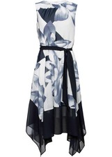 Neu Kleid mit Blüten-Druck