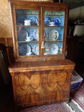 antike Nussbaum Vitrine Biedermeier unrestauriert für Bastler