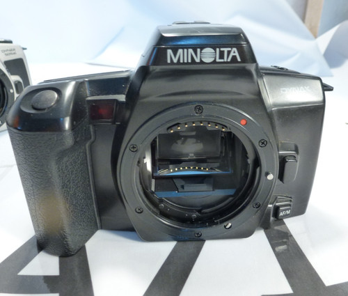 Minolta dynax 303si analoge - minolta,