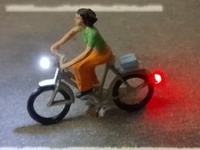Preiser Fahrradfahrerin mit