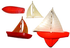 kleine Plastik Segelboote Segelschiffe mit Kunststoff Segel DDR oder BRD ?