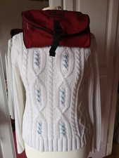 STRICKPULLOVER mit wunderschönem Zopfmuster + GRATIS Jack Wolfskin Mini-Washbag!