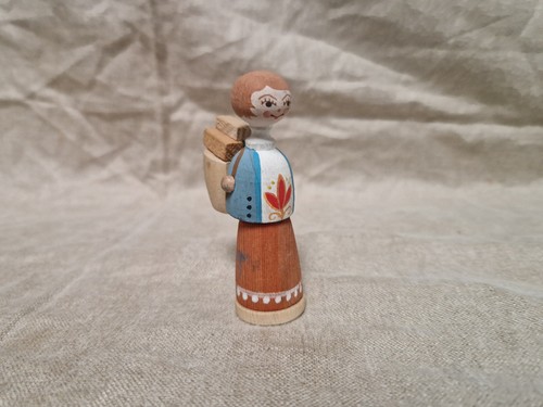 Alte schöne holzfigur für - schöne,