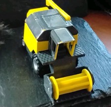 SIKU Mähdrescher gelb  1:87