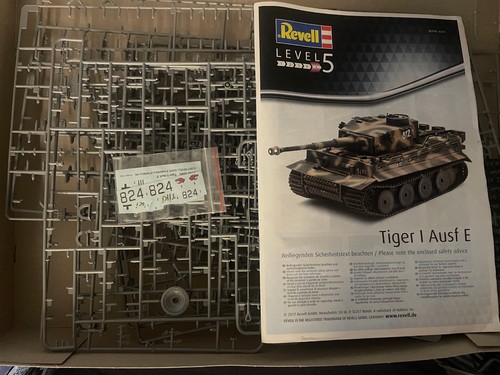 Revell tiger 1 35 - , 1:35