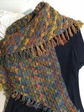 Dreieckstuch,  „ Herbstfeeling“ Stola  gehäkelt  mit Lana Grossa Wolle 160cm