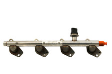 ✅Kraftstoffverteiler Einspritzleiste A2700701195 A2700780245 für Mercedes-Benz