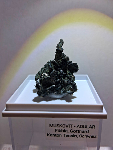 Muskovit adular mineralstufe - muskovit-adular,
