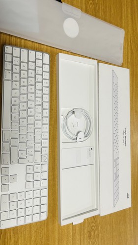 Magic keyboard with touch - touch, id
