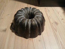 Omas Gusseisen Kuchenform