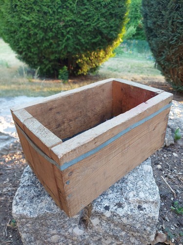 Schöne alte holzkiste - schöne,