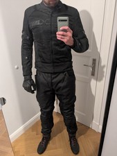 Motorradkleidung Herren: Jacke iXS, Hose Fastway, Stiefel und Handschue Vanucci