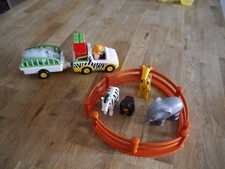 Playmobil Geobra Safari-Fahrzeug mit Nashorn 6743 plus Extra tiere und Gehege