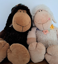 Nici Jolly Mäh Lovely + Bob Schafe ca. 50 cm Sheep Blumenkette Blumen Rasta